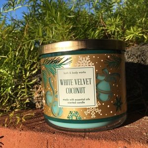 White Velvet Coconut Candle Bath Body Works